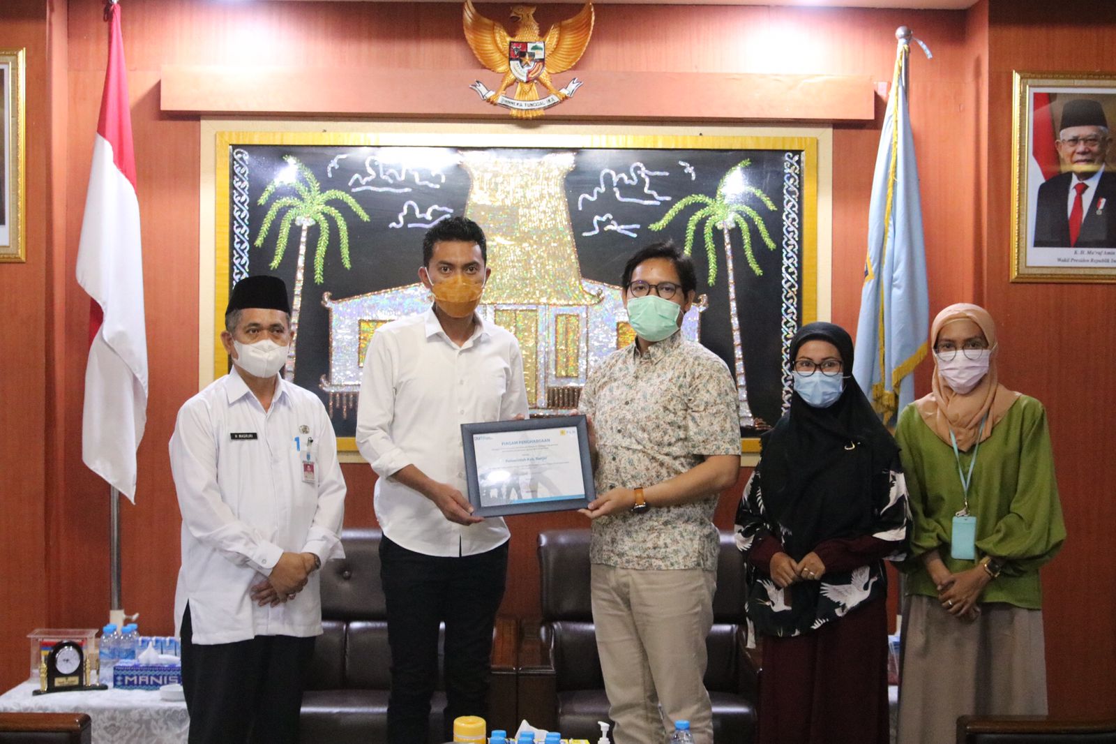Pemerintah Kabupaten Banjar Mendapat Penghargaan dari PT. PLN (Persero)